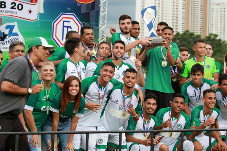 Copa Goiás Sub-20 de 2019 - troféu do Goiás
