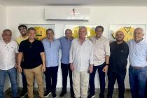 Comemorando acesso, FGF recebe diretoria do Anápolis FC