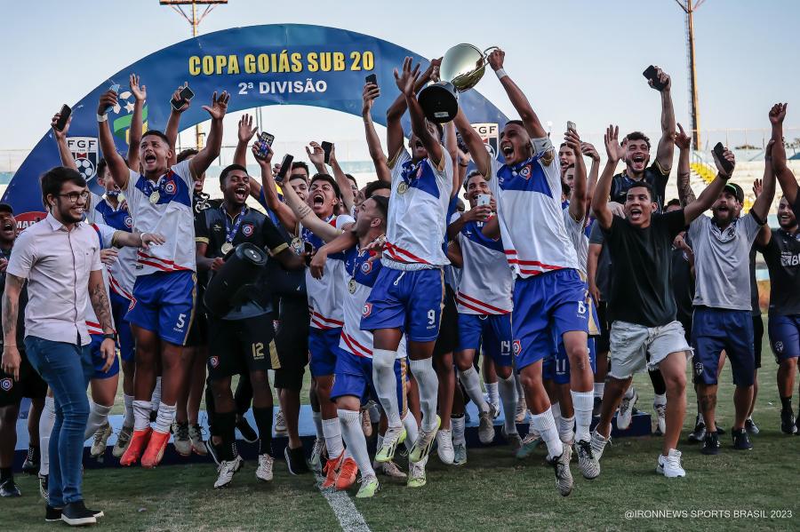 Com gol e assistência de Élvis, Goiás bate a Jataiense na Serrinha